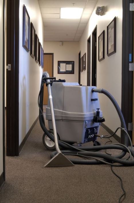 We use high-quality carpet cleaning equipment in a Mesquite office space.
